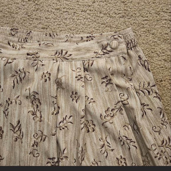 Vintage beige and brown floral pleated skirt - Picture 2 of 3